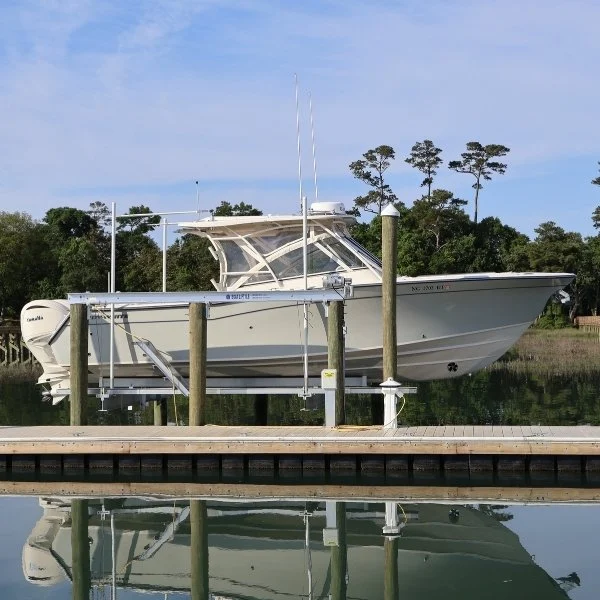 Boat & Boat Lift