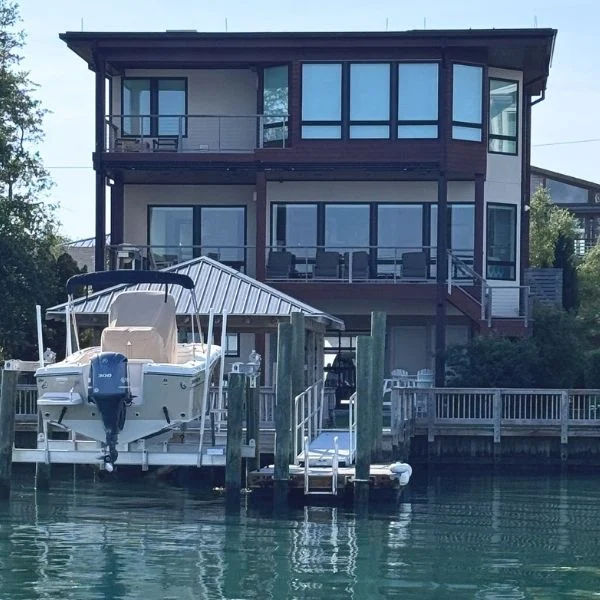 Can I Fix My Boat Lift Myself or Do I Need a Professional